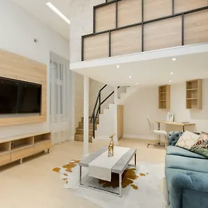Apartment F15 Falk, Budapest